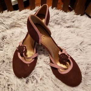 BCBG Brown and Pink Heels with cute floral adornment